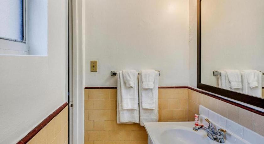 Hotel Oyo Gateway Vegas North Strip/fremont St. Area 2*
